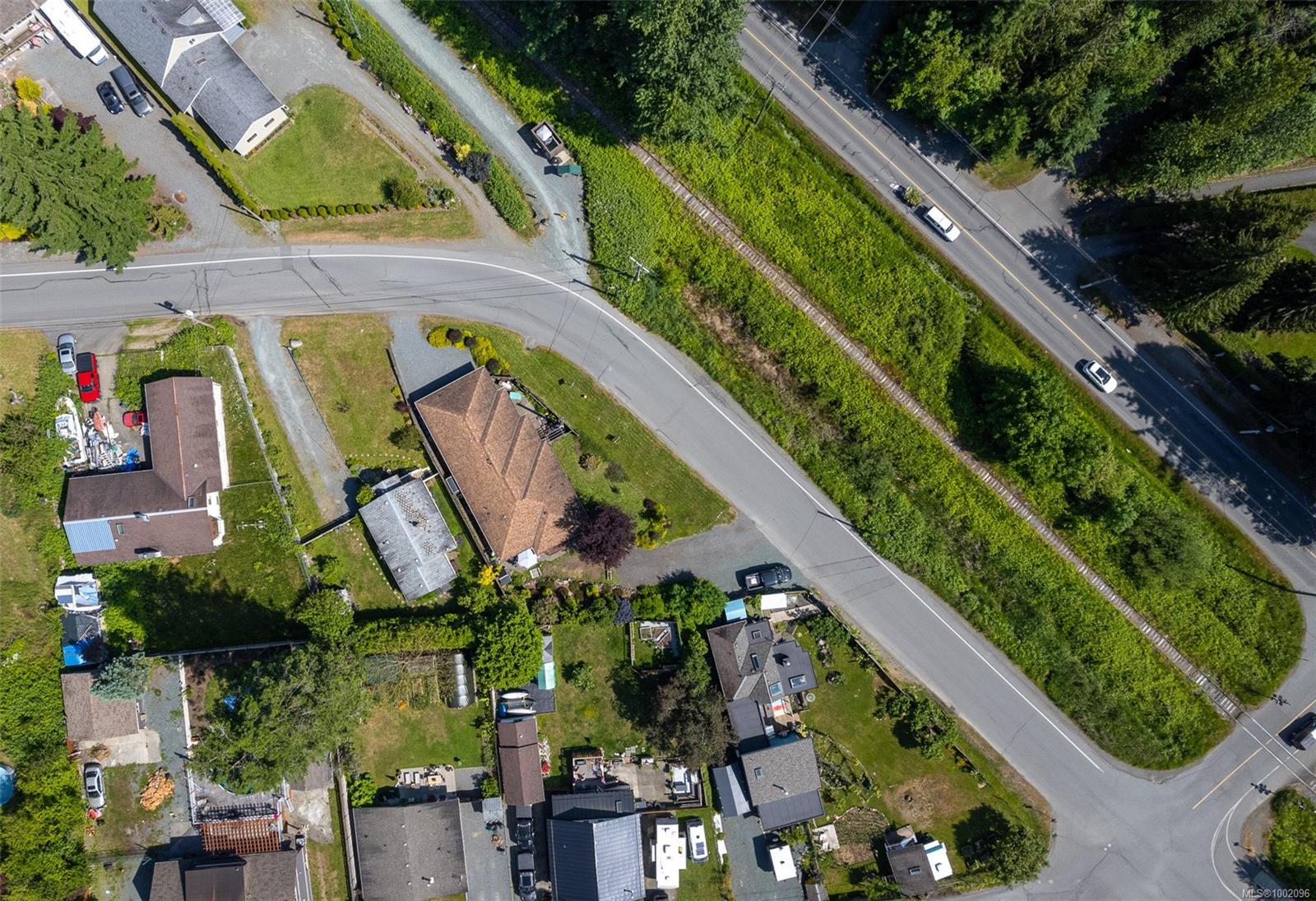 $875,000 - 3166/3168 Douglas St<br>British Columbia, V0R 1K2