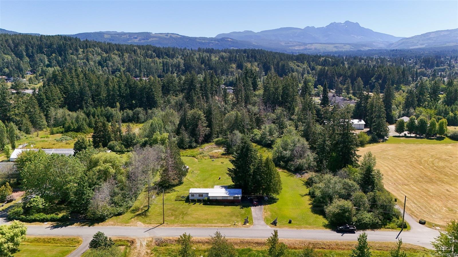 $774,888 - 5611 Strick Rd<br>British Columbia, V9Y 8W4