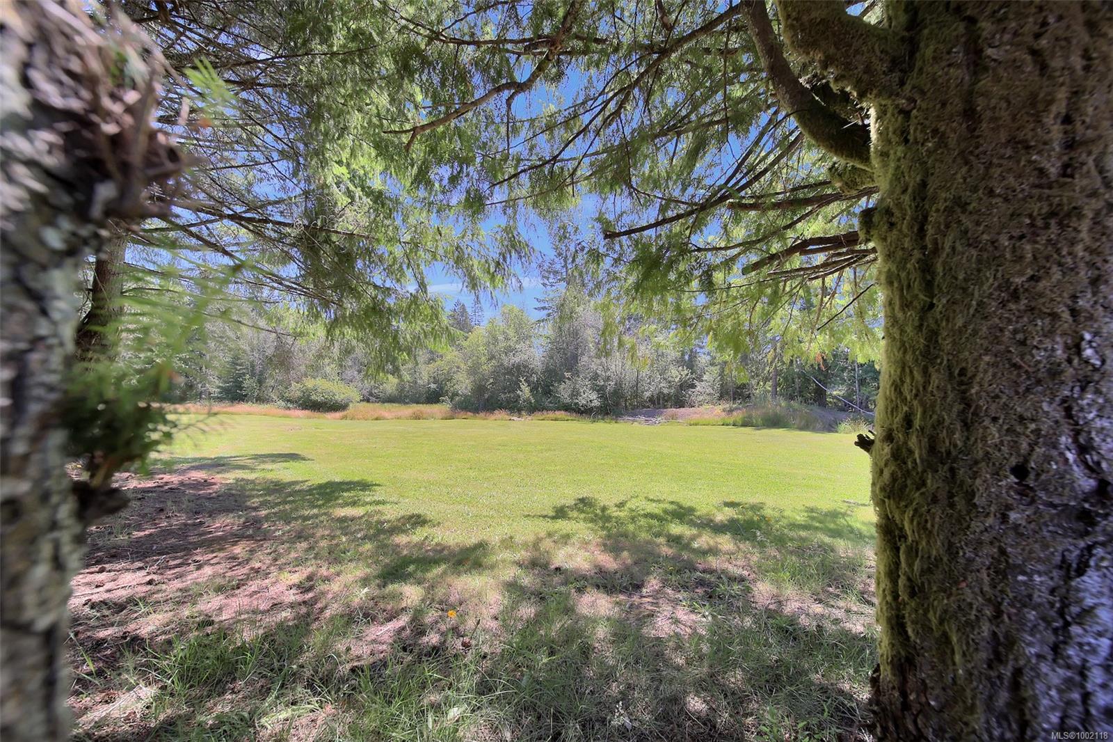 $774,888 - 5611 Strick Rd<br>British Columbia, V9Y 8W4