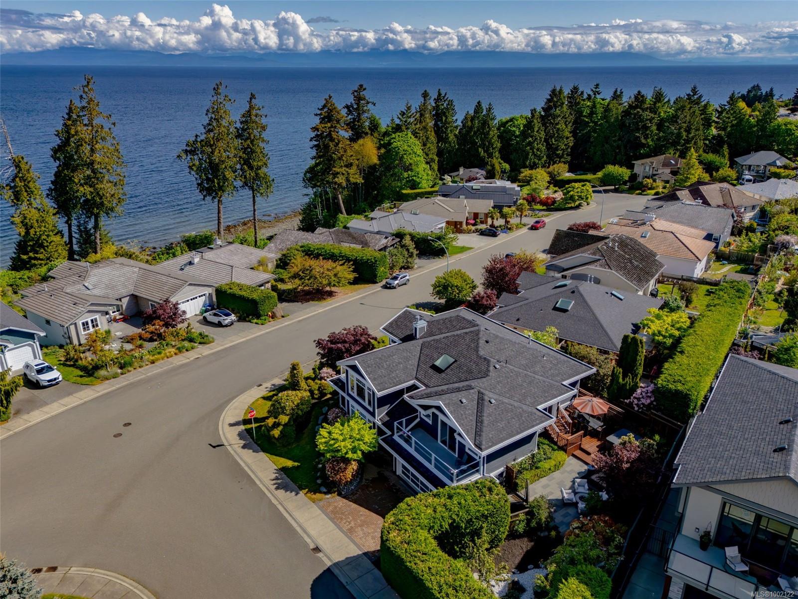 $1,374,900 - 5391 Sunhaven Pl<br>British Columbia, V9V 1R5
