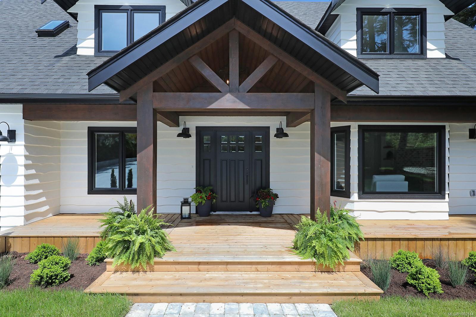 $2,249,000 - 177 Sunningdale Rd<br>British Columbia, V9K 1L1