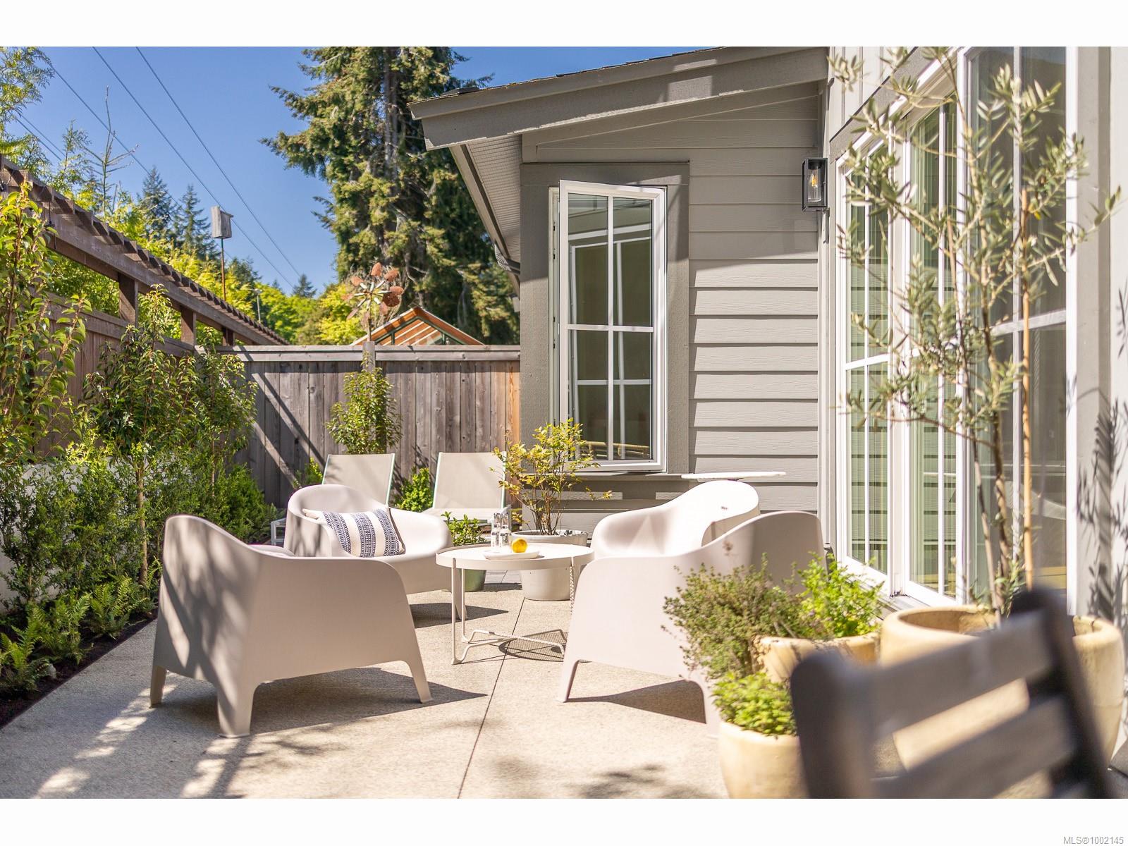 $1,299,000 - 480 TIMBERLANE Pl<br>British Columbia, V9K 1B9