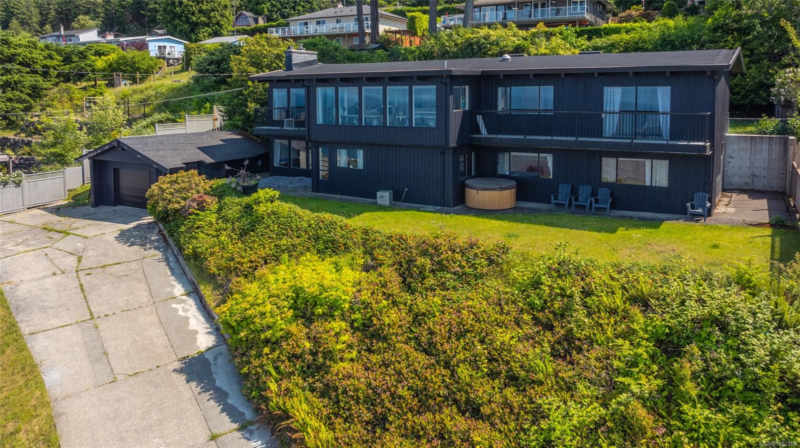$1,399,900 - 5343 Dewar Rd<br>British Columbia, V9T 5G1