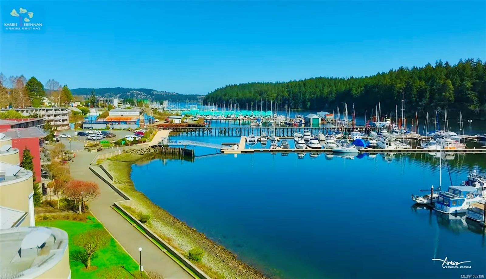 $595,000 - 566 Stewart Ave<br>British Columbia, V9S 5T5