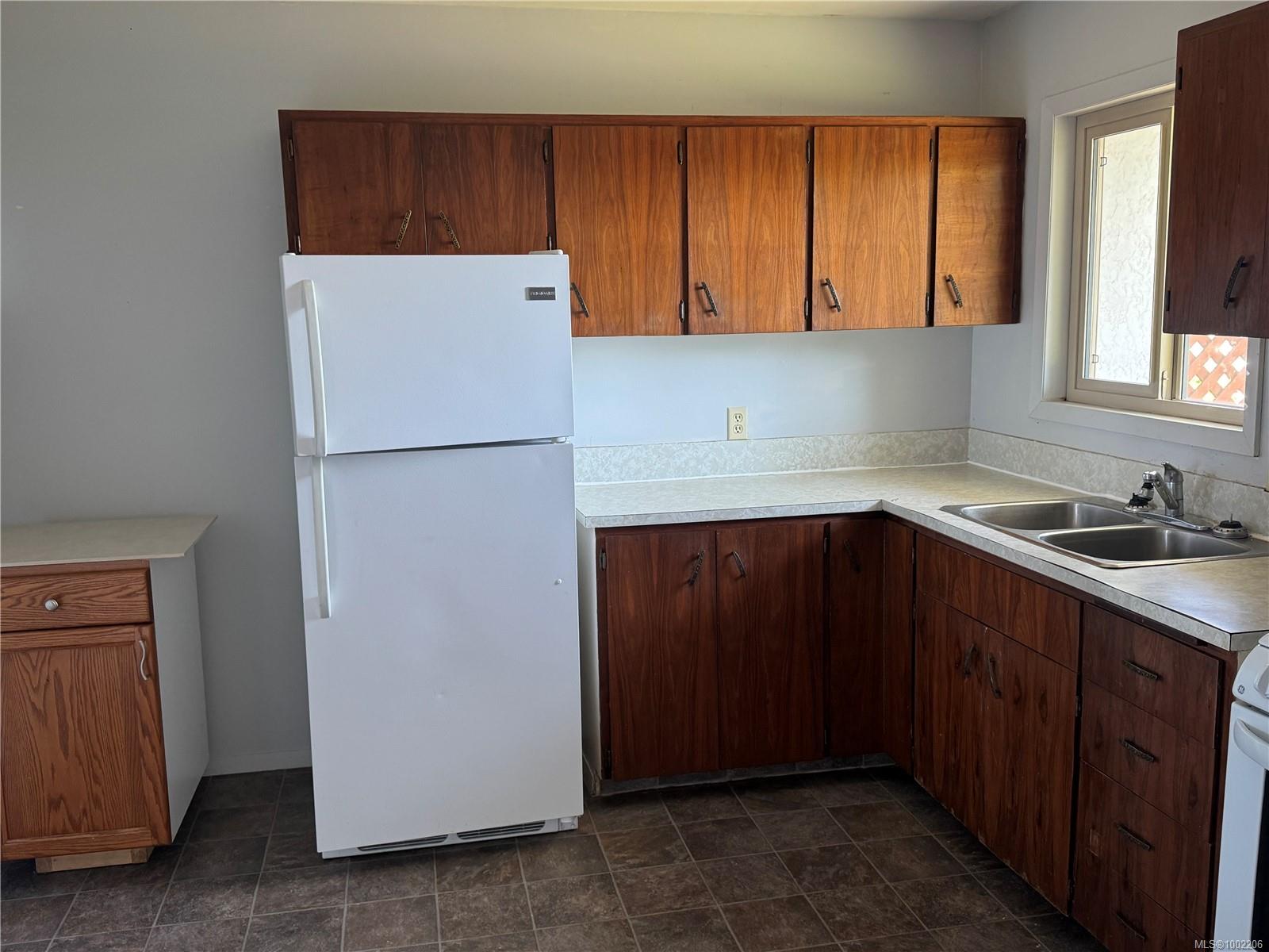 $689,000 - 3456 Seacloud Rd<br>British Columbia, V0R 1K2