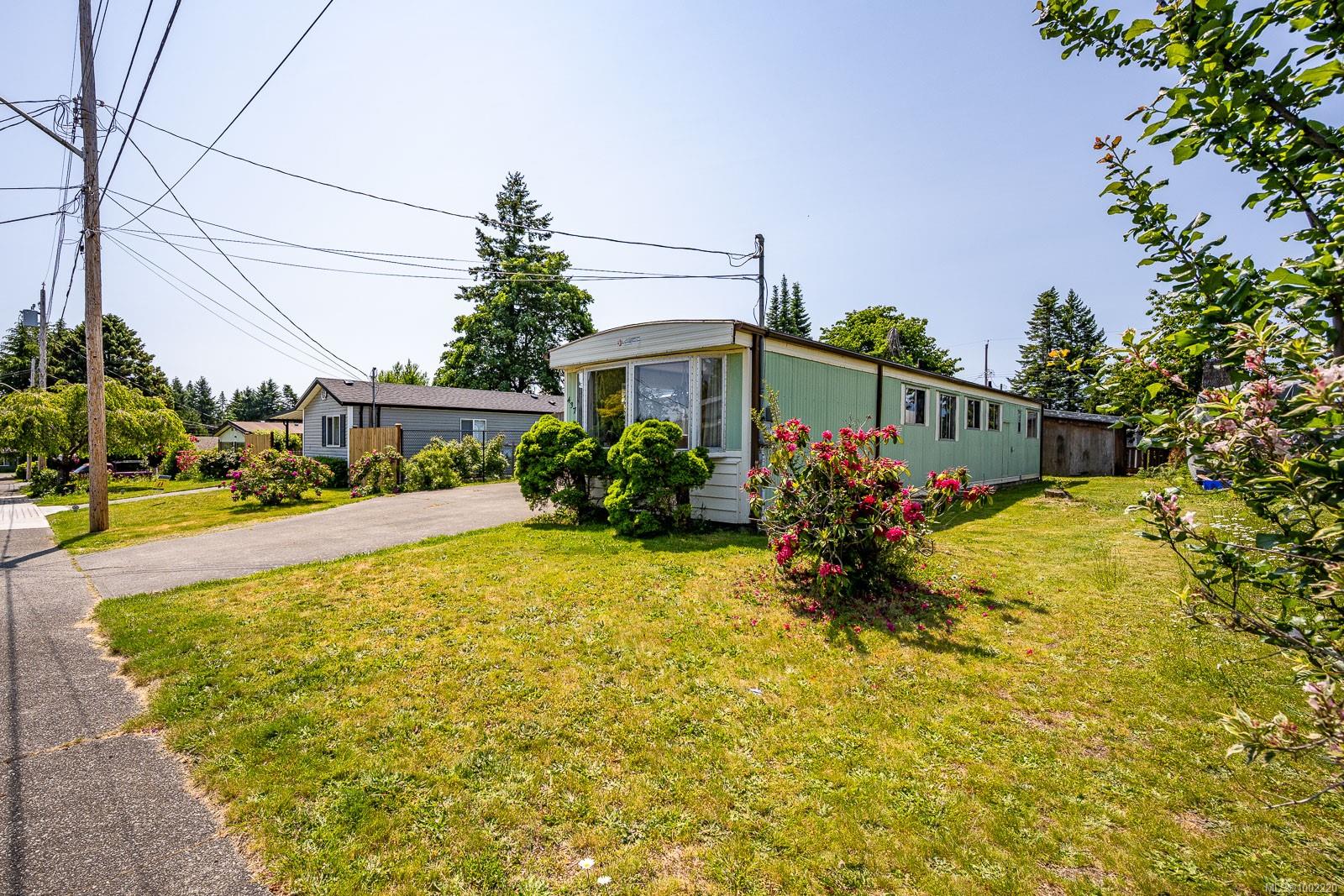 $399,900 - 437 Qualicum Ave<br>British Columbia, V9N 6Y4