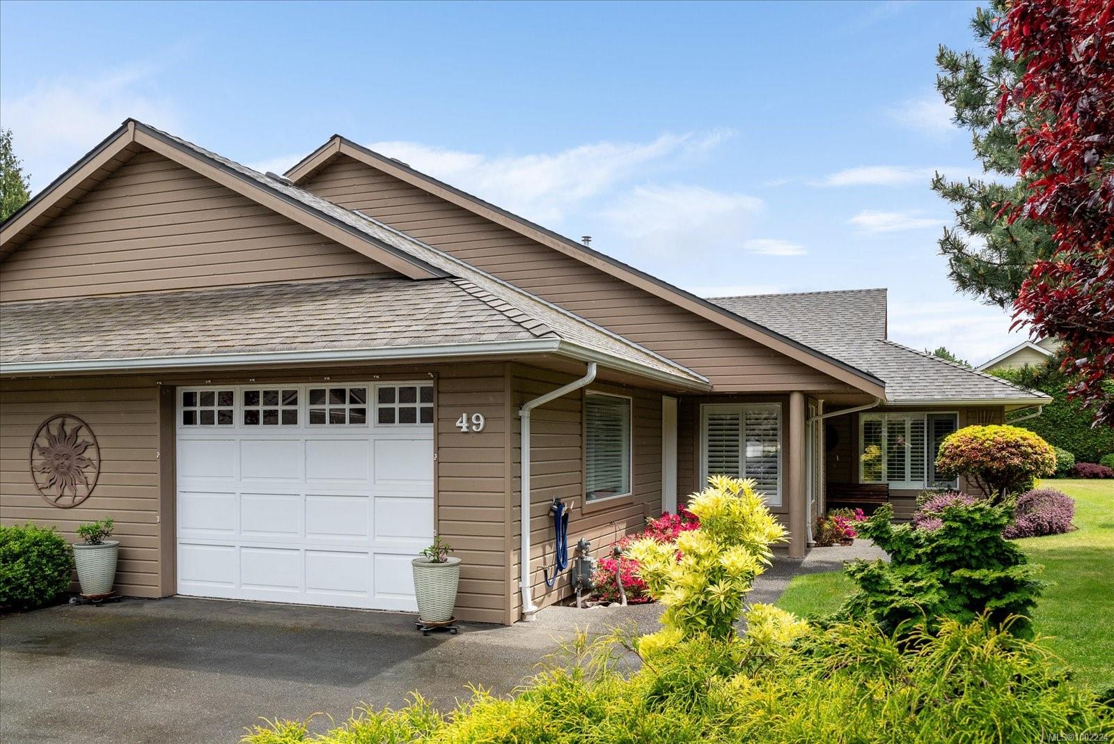 $739,000 - 529 Johnstone Rd<br>British Columbia, V9P 2K1