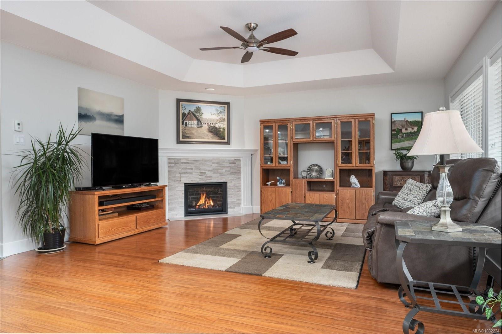 $739,000 - 529 Johnstone Rd<br>British Columbia, V9P 2K1