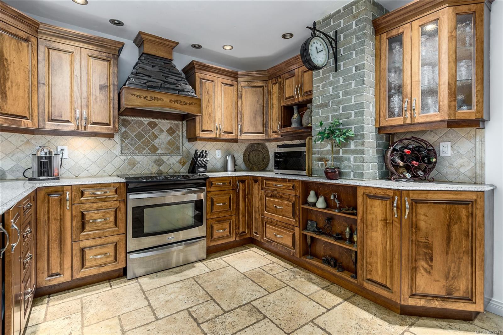 $929,000 - 2840 Back Rd<br>British Columbia, V9N 9G9
