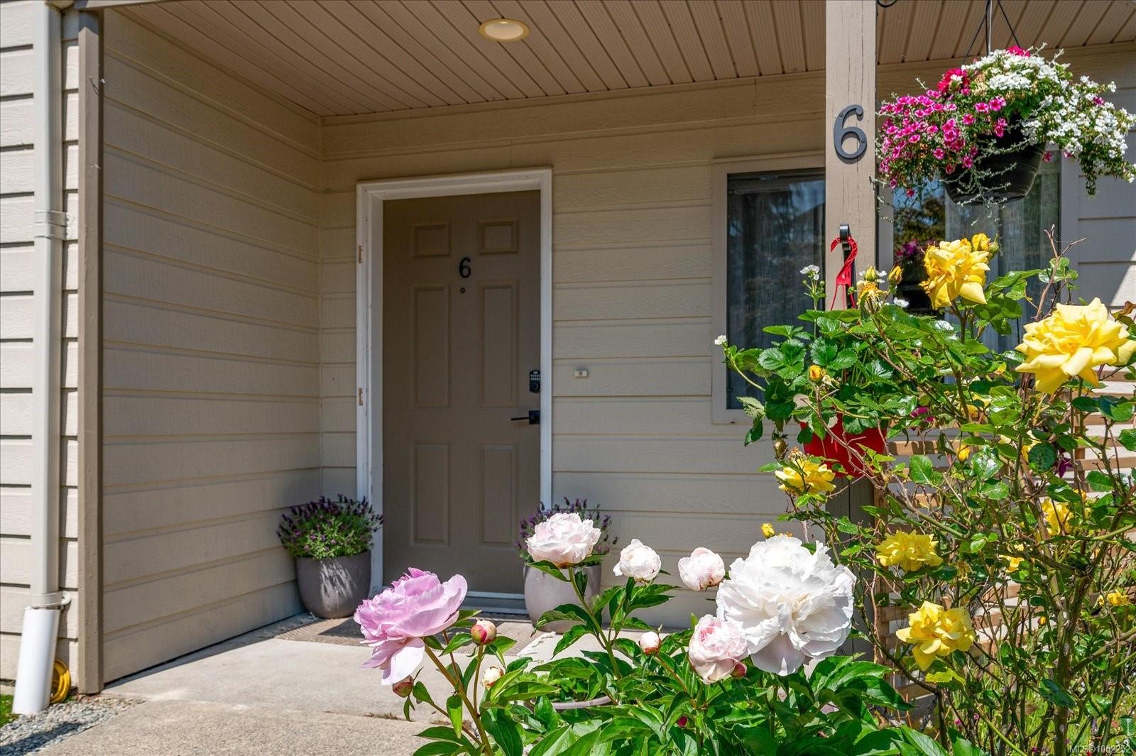$559,900 - 4271 Wellington Rd<br>British Columbia, V9T 2H2