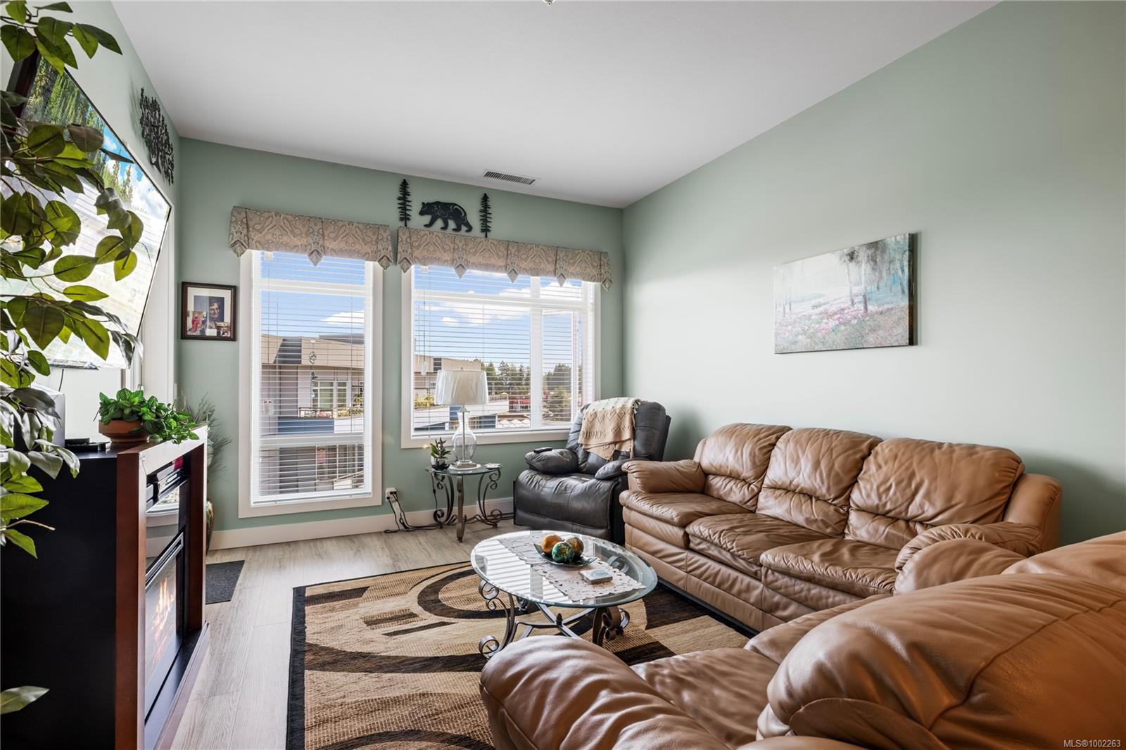 $599,900 - 6540 Metral Dr<br>British Columbia, V9L 0L8