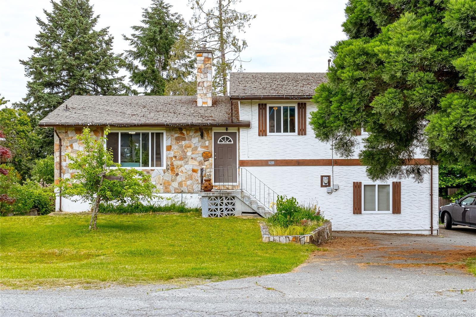 $684,500 - 5285 Miller Rd<br>British Columbia, V9L 6R6