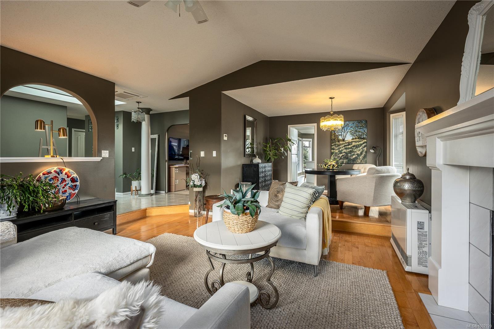 $1,075,000 - 6268 Sechelt Dr<br>British Columbia, V9V 1C9