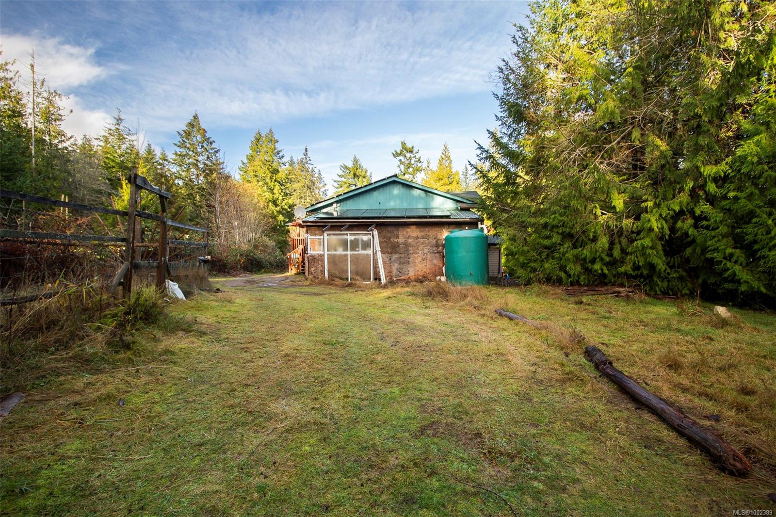 $1,089,000 - 3193 Farrar Rd<br>British Columbia, V9G 1E1
