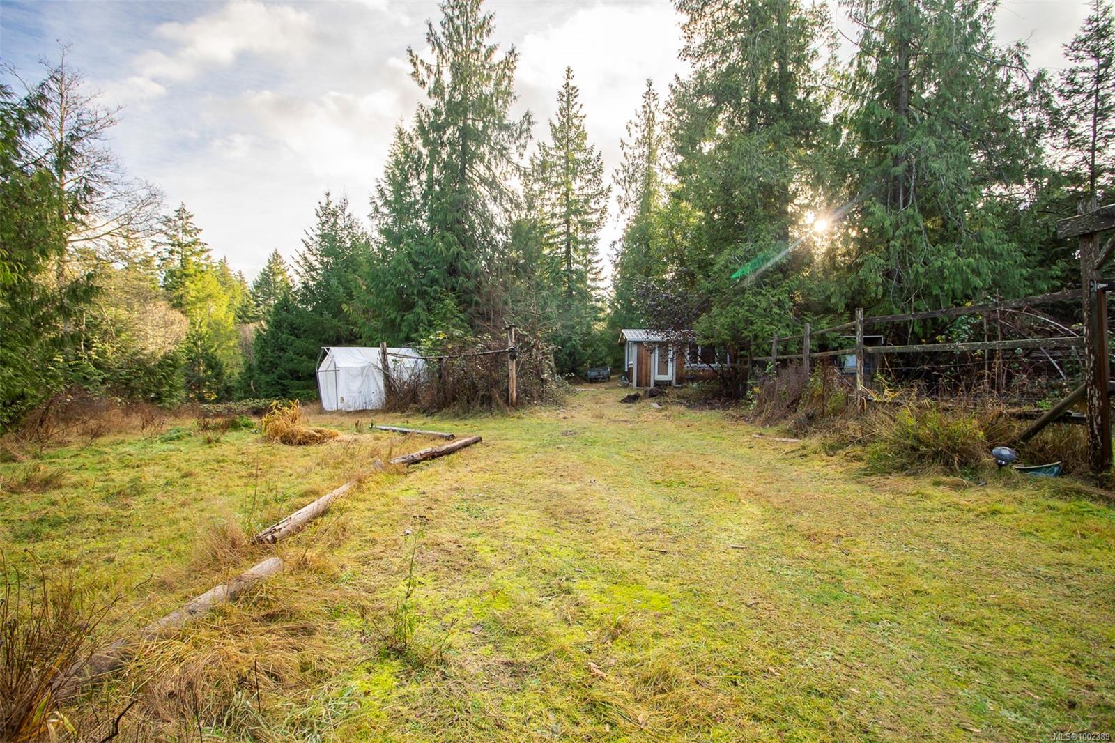 $1,089,000 - 3193 Farrar Rd<br>British Columbia, V9G 1E1