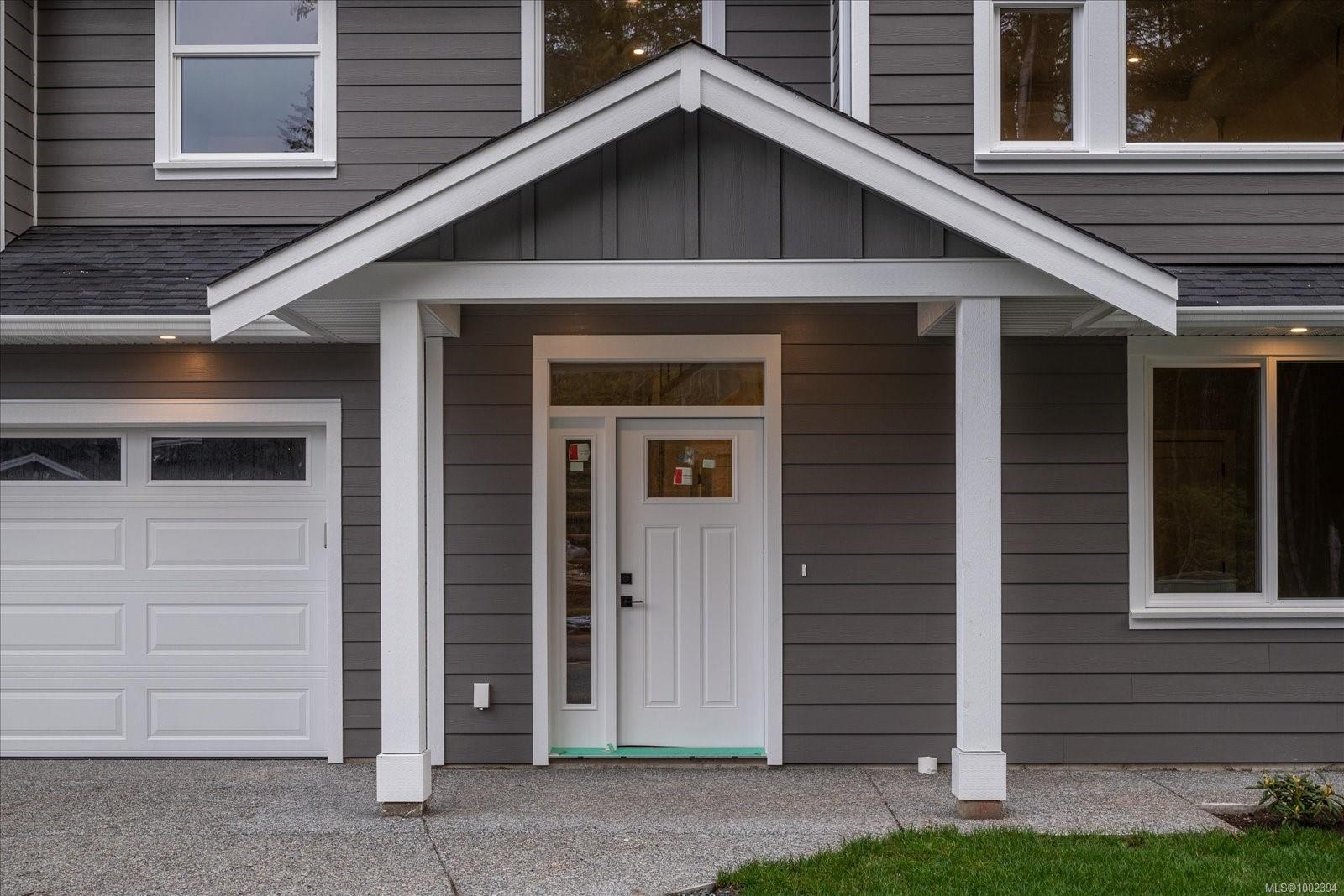 $1,099,900 - 811 Stringer Way<br>British Columbia, V9G 0A7