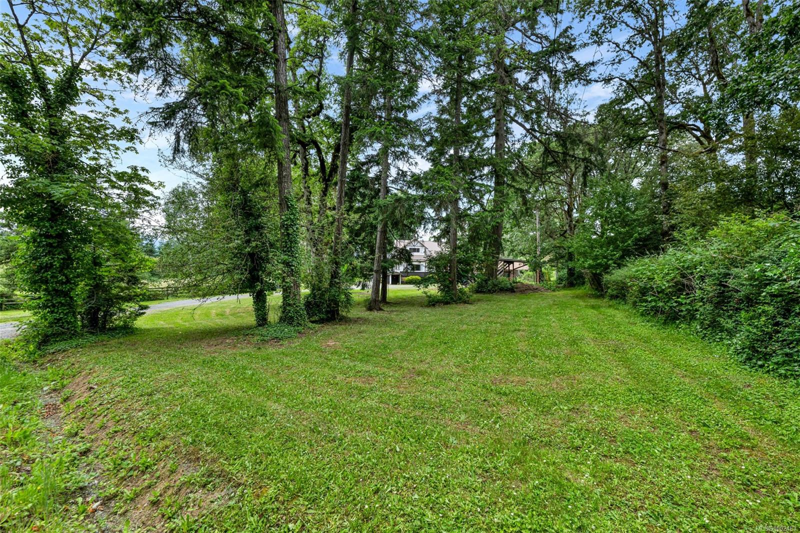 $1,160,000 - 2375 Townend Rd<br>British Columbia, V9L 4L4