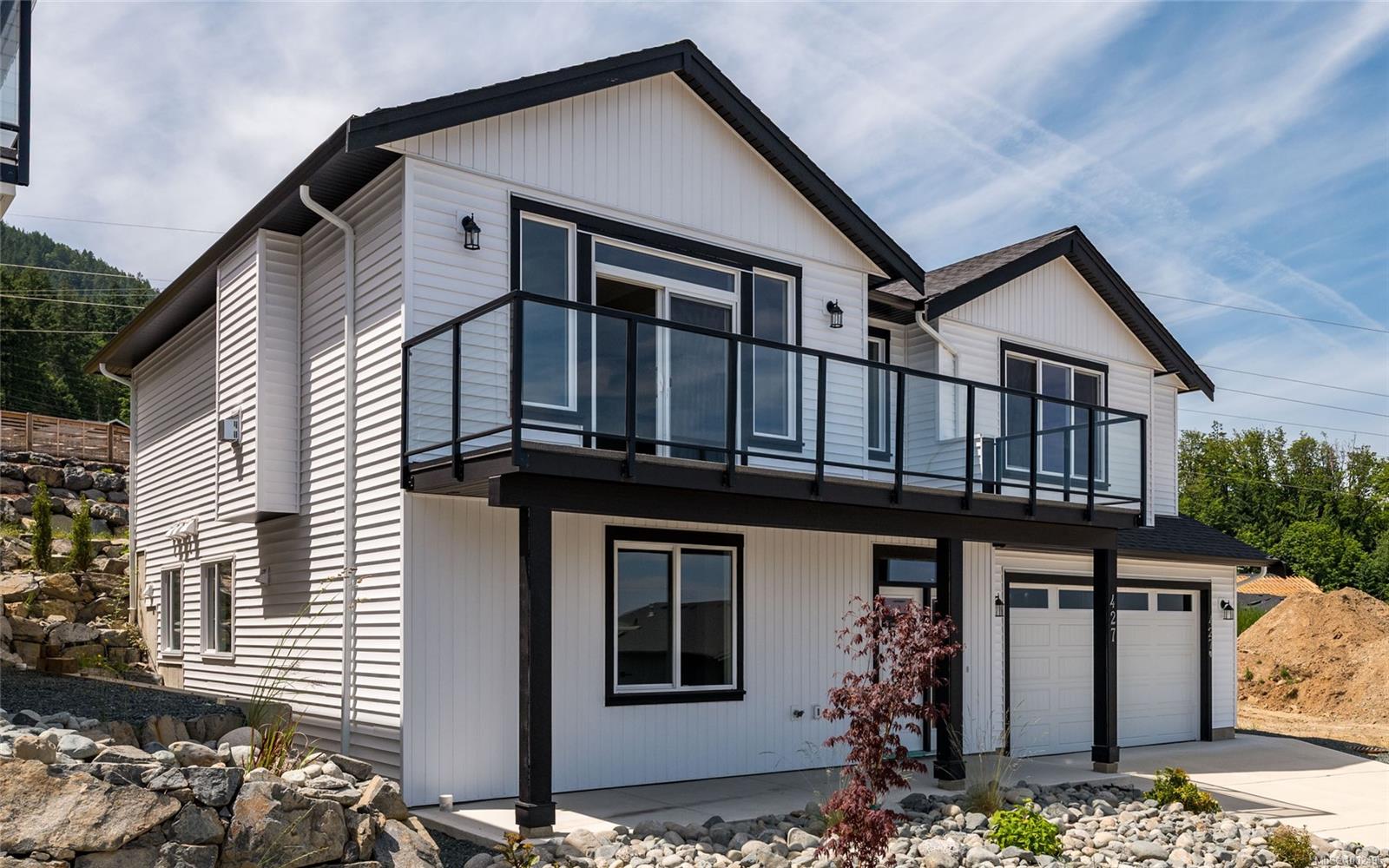 $1,099,000 - 427 Colonia Dr<br>British Columbia, V9G 0B8