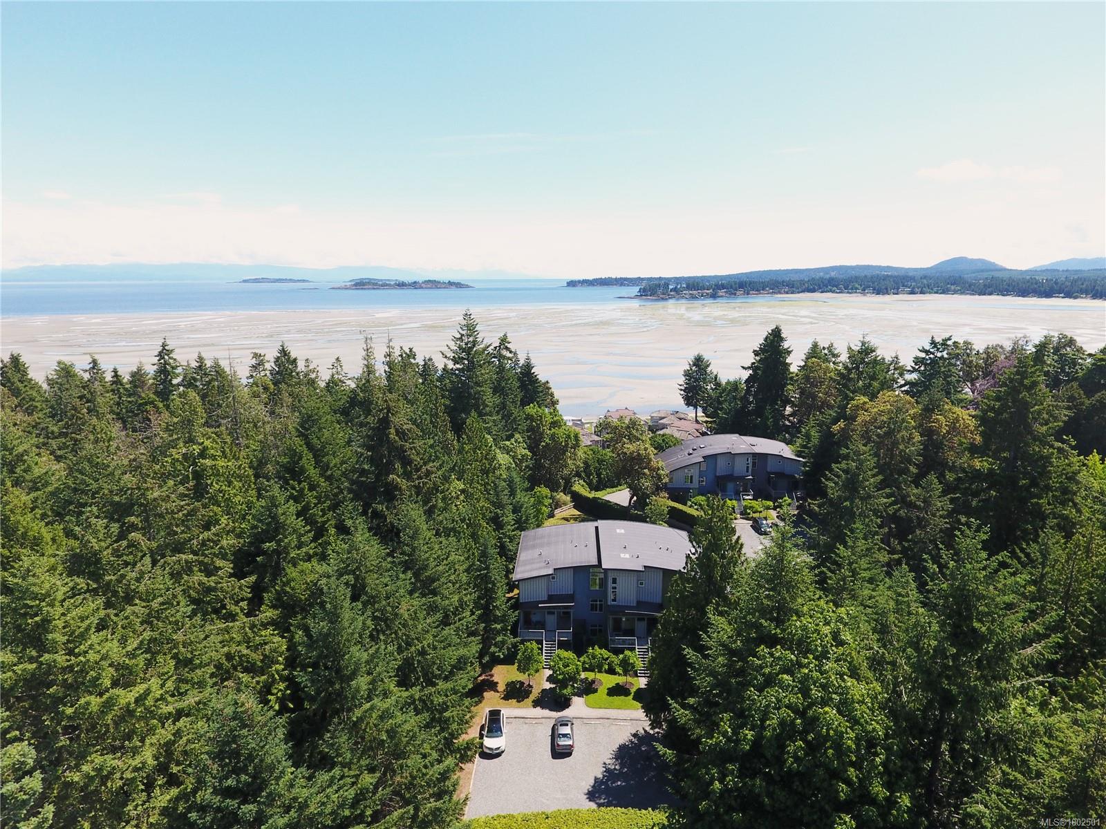 $930,000 - 1059 Tanglewood Pl<br>British Columbia, V9P 2E2