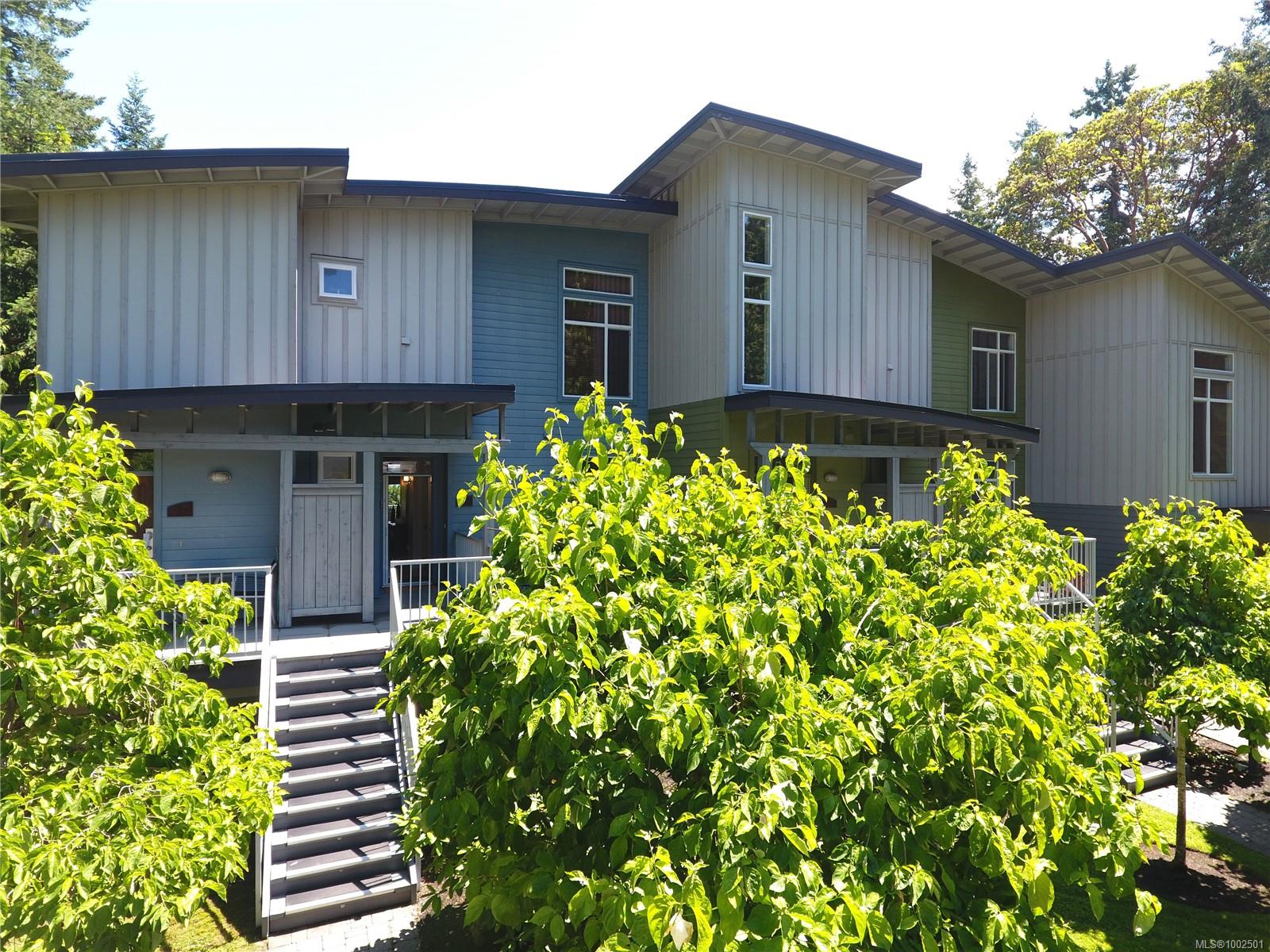 $930,000 - 1059 Tanglewood Pl<br>British Columbia, V9P 2E2