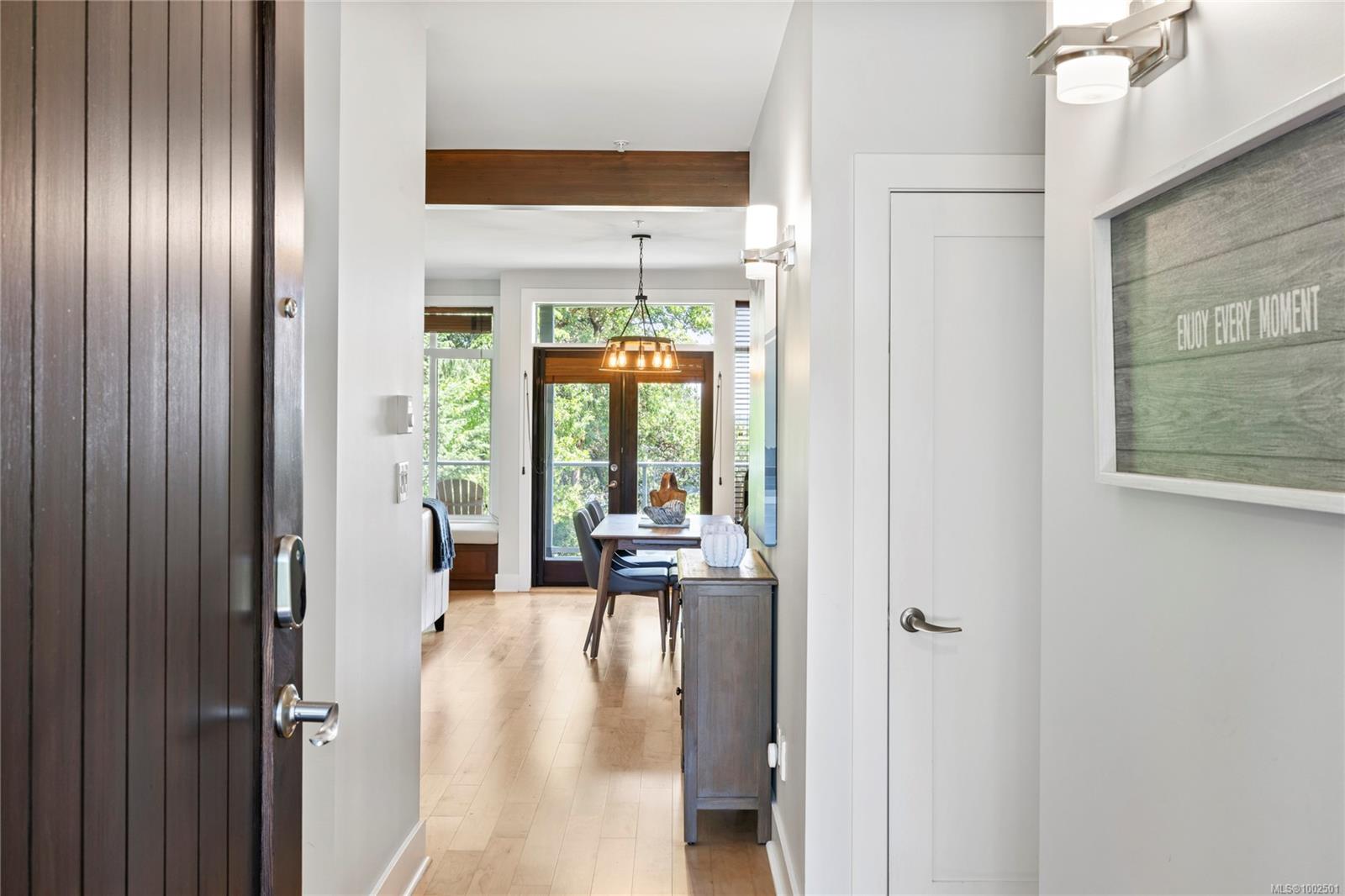 $930,000 - 1059 Tanglewood Pl<br>British Columbia, V9P 2E2