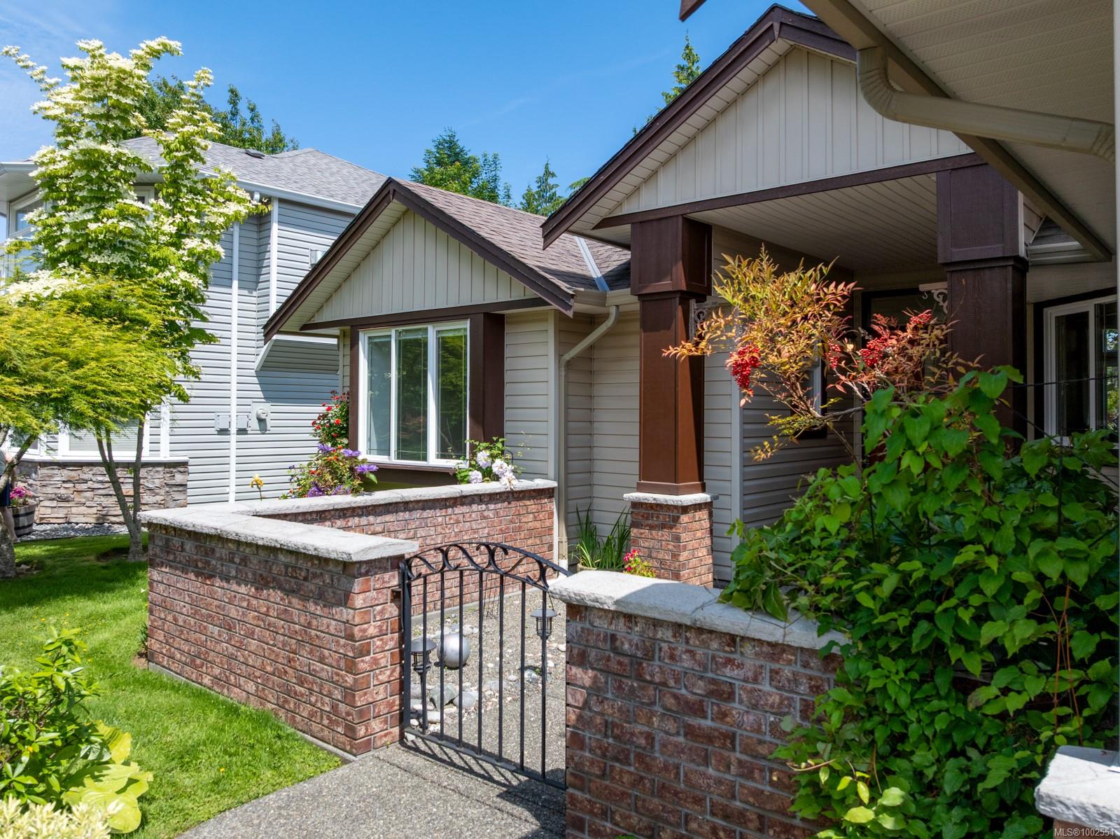 $849,000 - 2290 Stirling Cres<br>British Columbia, V9N 9W6
