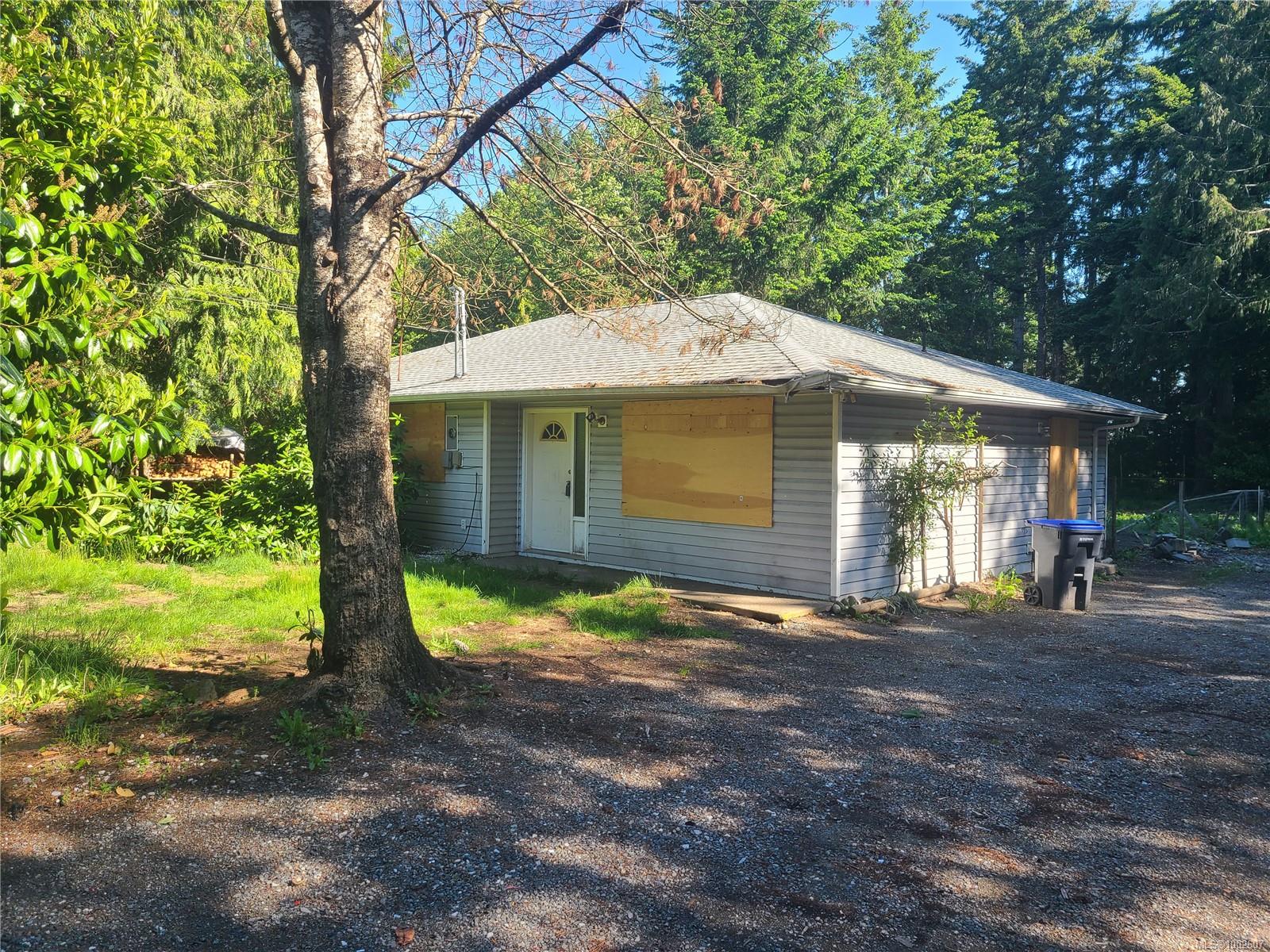 $560,000 - 4547 Callow Rd<br>British Columbia, V0R 1G0