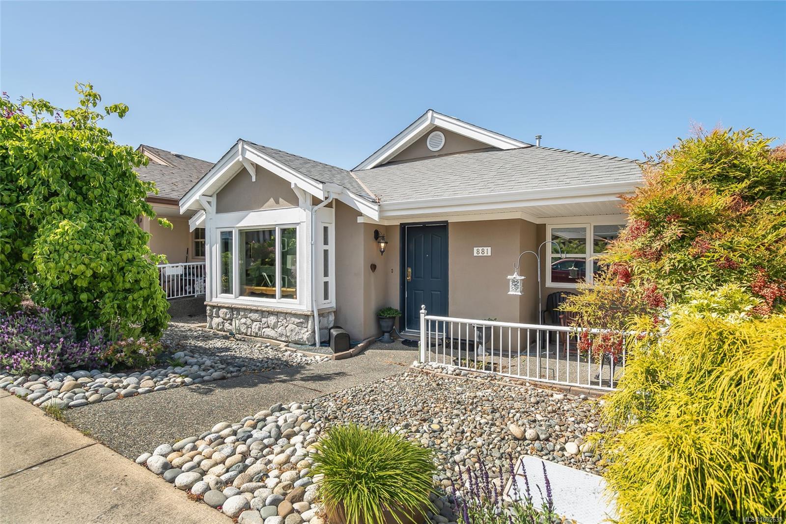$739,900 - 881 Edgeware Ave<br>British Columbia, V9P 2T7