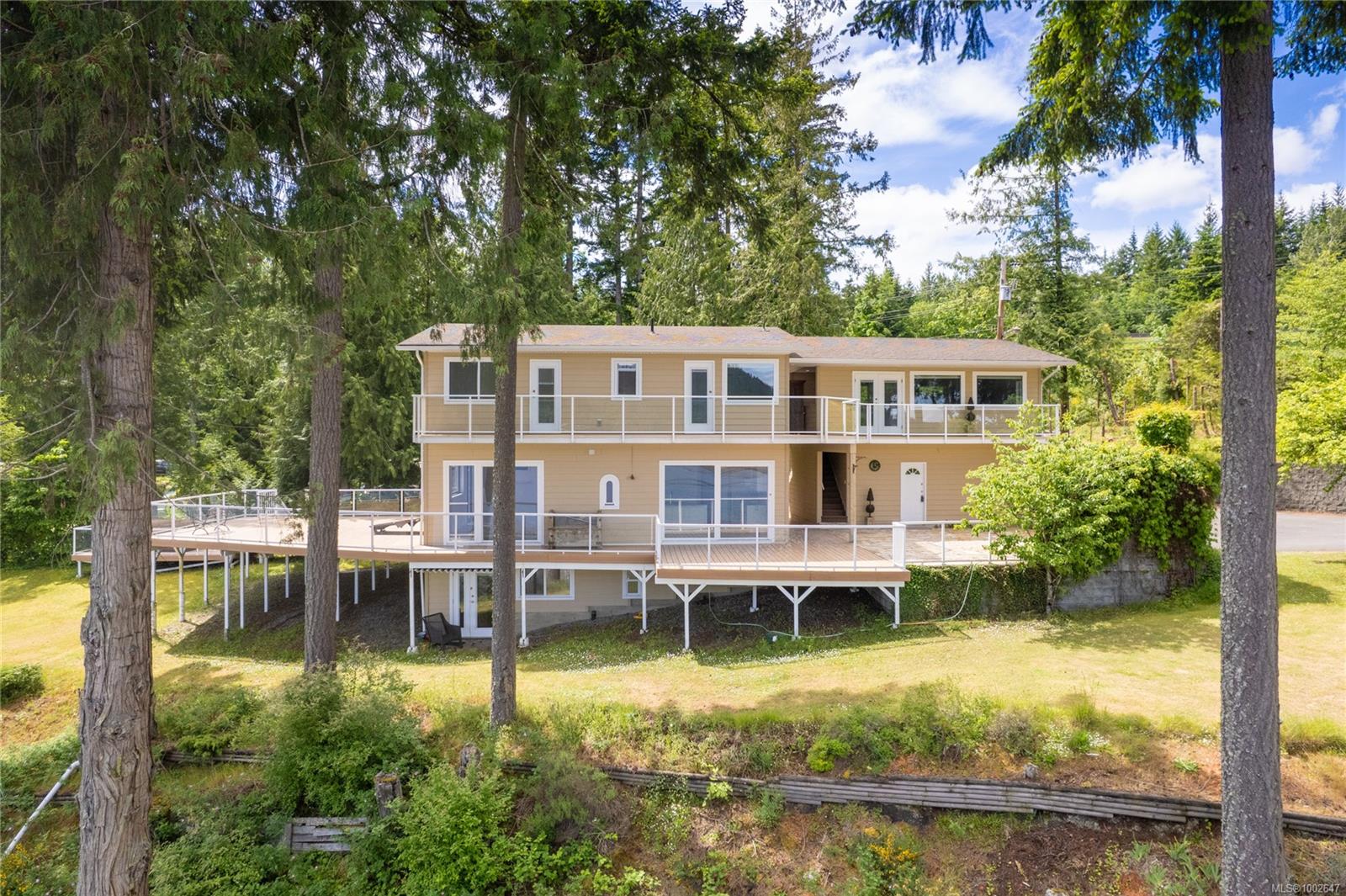$1,900,000 - 12475 Rocky Creek Rd<br>British Columbia, V9G 1M7