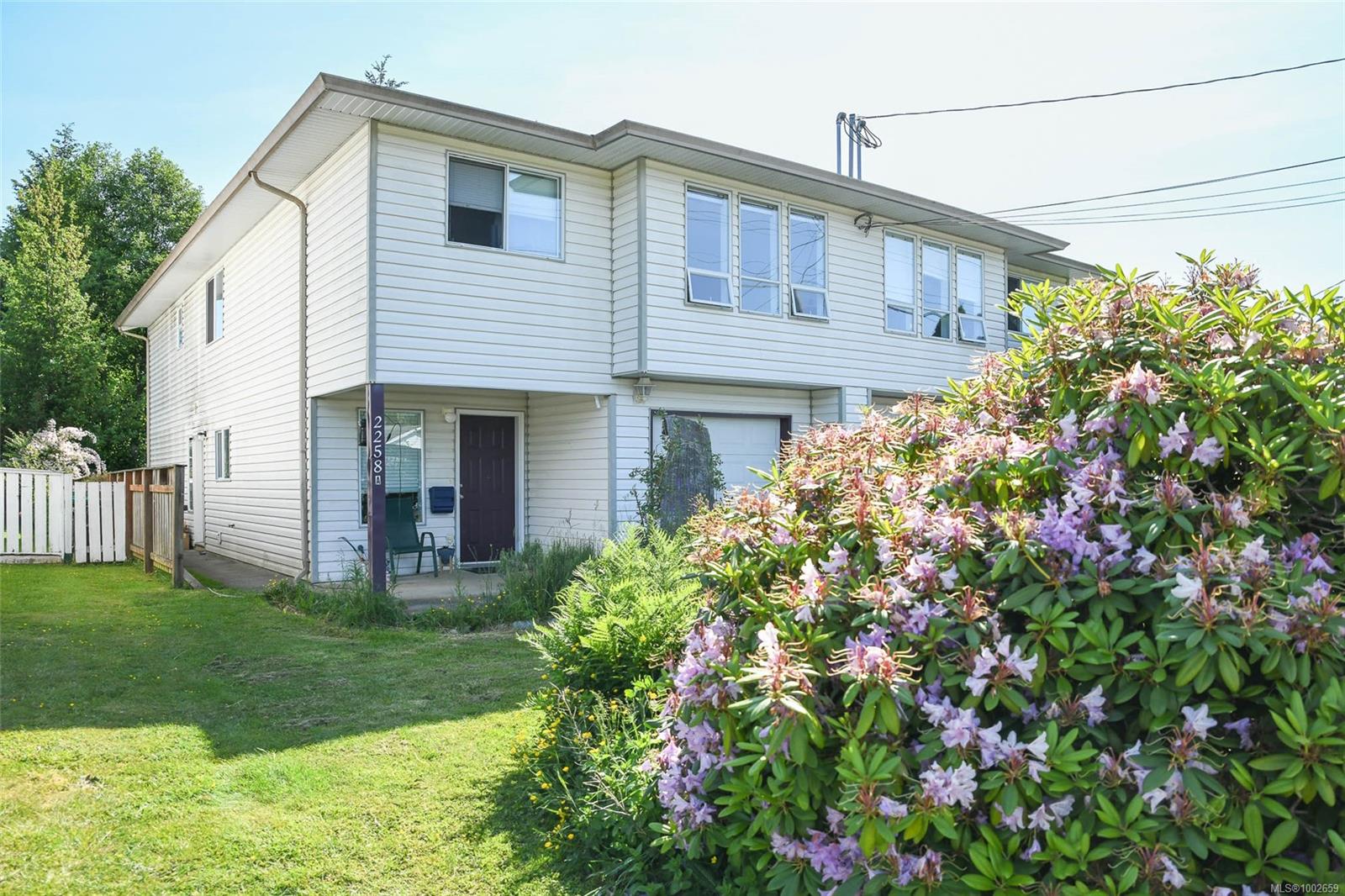 $649,900 - 2258 Tull Ave<br>British Columbia, V9N 7P6