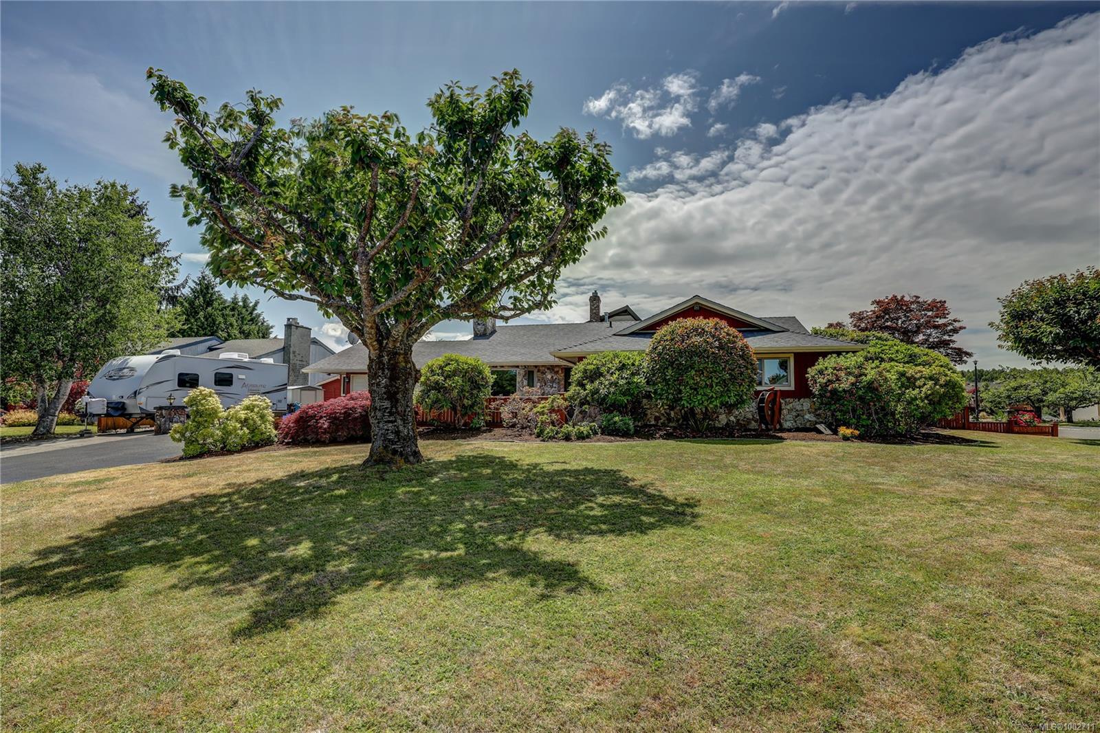 $759,900 - 325 McKinnon St<br>British Columbia, V9P 1G5