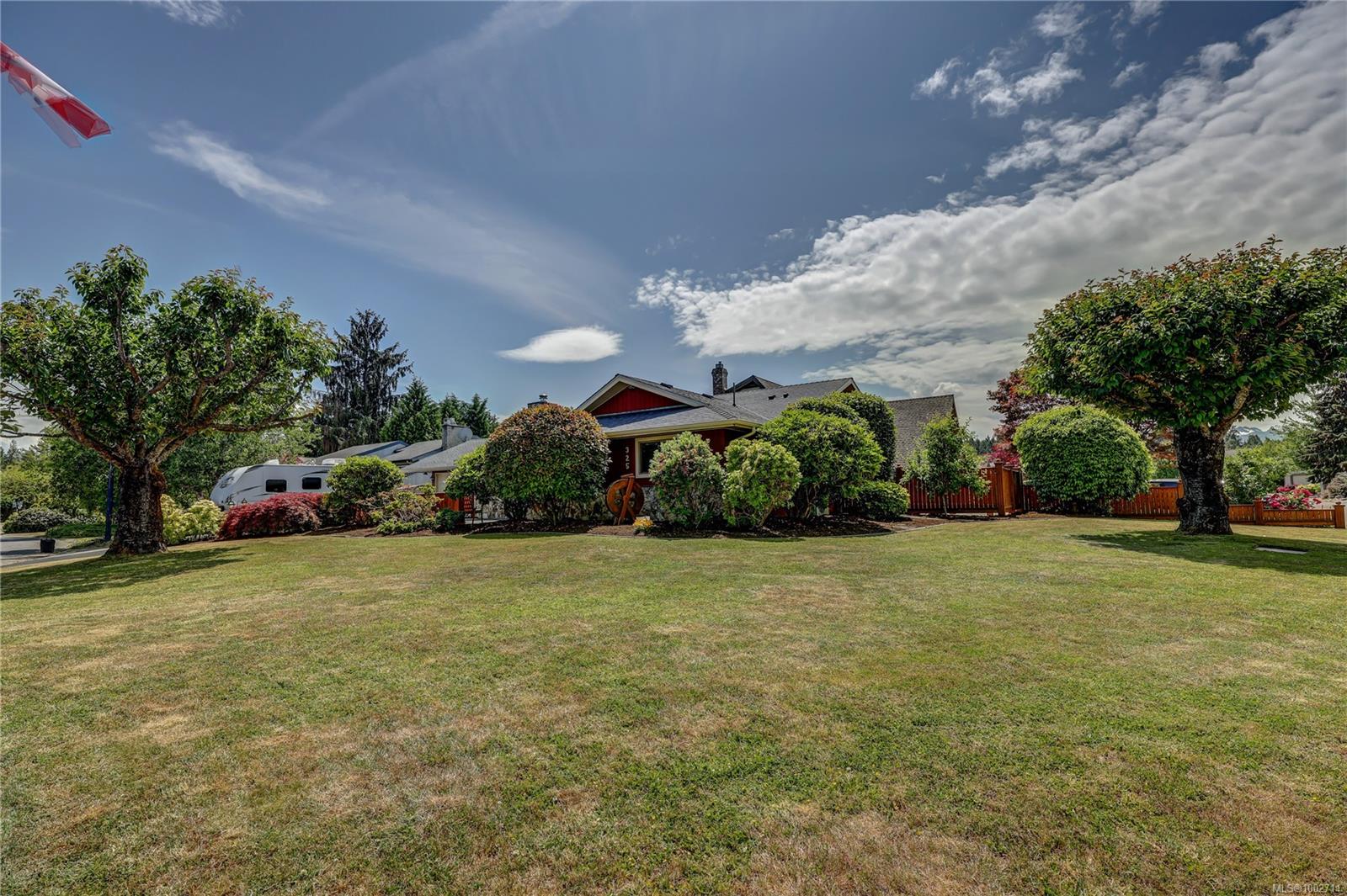 $759,900 - 325 McKinnon St<br>British Columbia, V9P 1G5