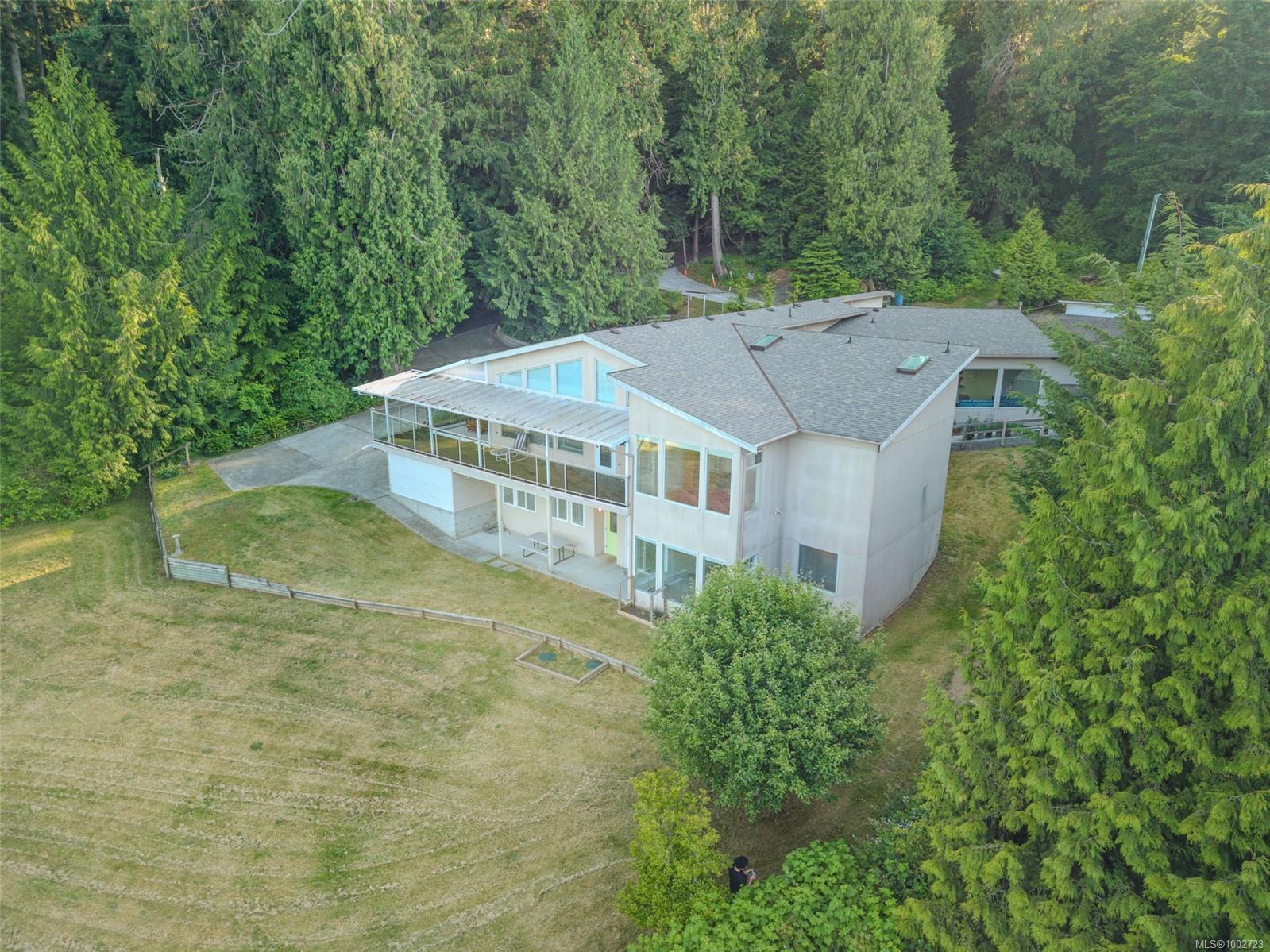 $2,499,000 - 885 Cherry Point Rd<br>British Columbia, V0R 1L0