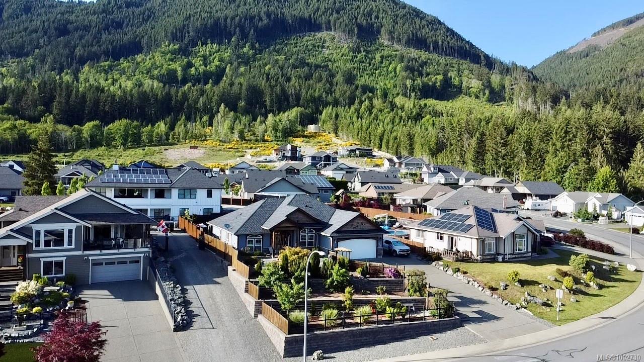 $879,000 - 482 Mountain View Dr<br>British Columbia, V0R 2G1