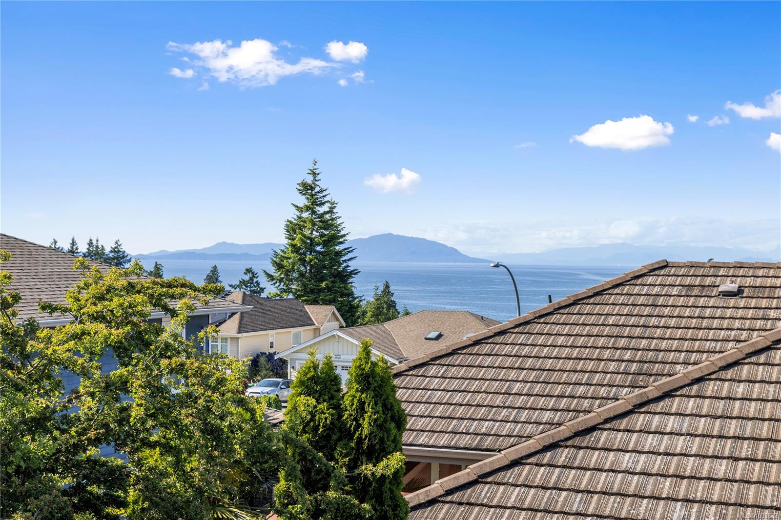 $1,200,000 - 5711 Norasea Rd<br>British Columbia, V9V 1G6