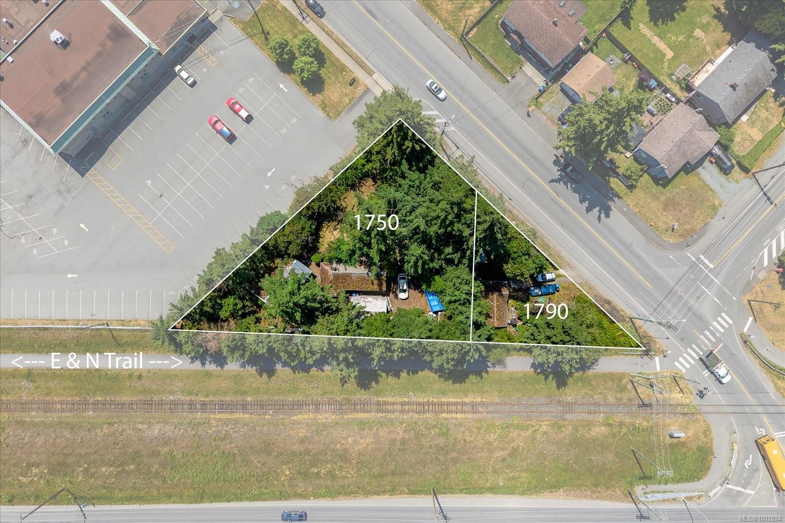 $499,000 - 1750 Waddington Rd<br>British Columbia, V9S 4W3