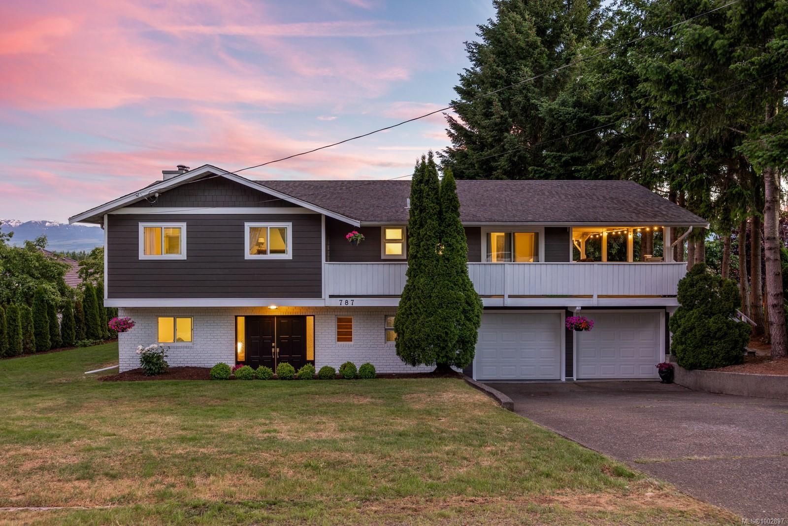 $999,000 - 787 Evergreen Ave<br>British Columbia, V9N 6Y1