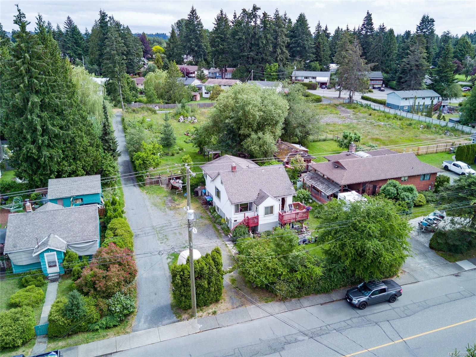 $689,900 - 1530 Willemar Ave<br>British Columbia, V9N 3M3