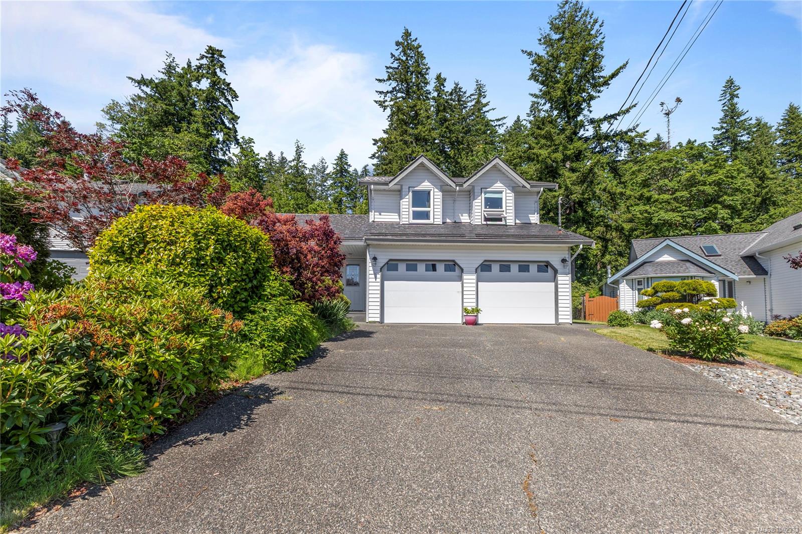 $794,700 - 1692 Meadowbrook Dr<br>British Columbia, V9W 7E7