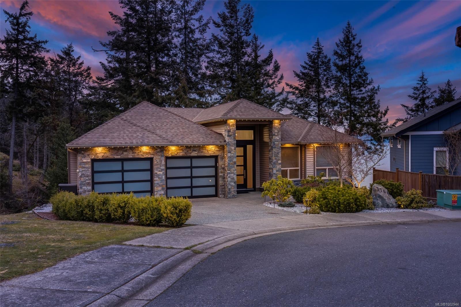 $1,699,900 - 3768 Oak Crest Pl<br>British Columbia, V9T 6H3