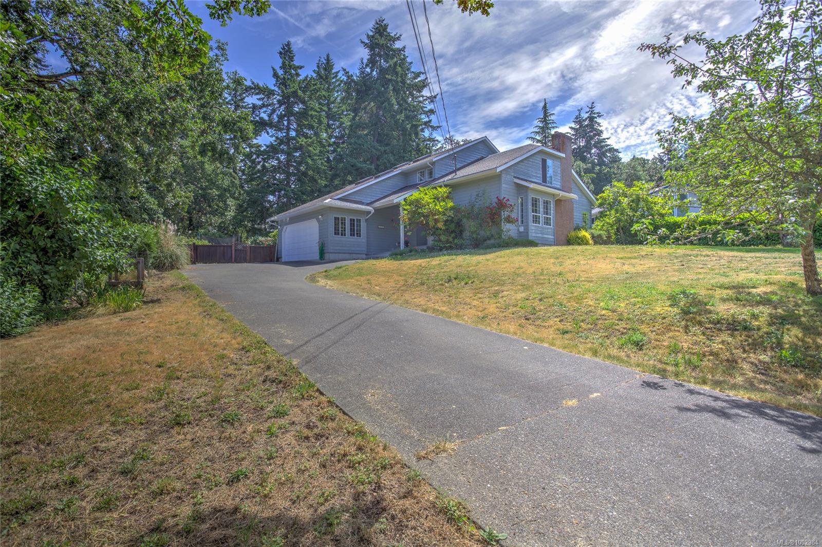$850,000 - 6431 Abbey Rd<br>British Columbia, V9L 5S1
