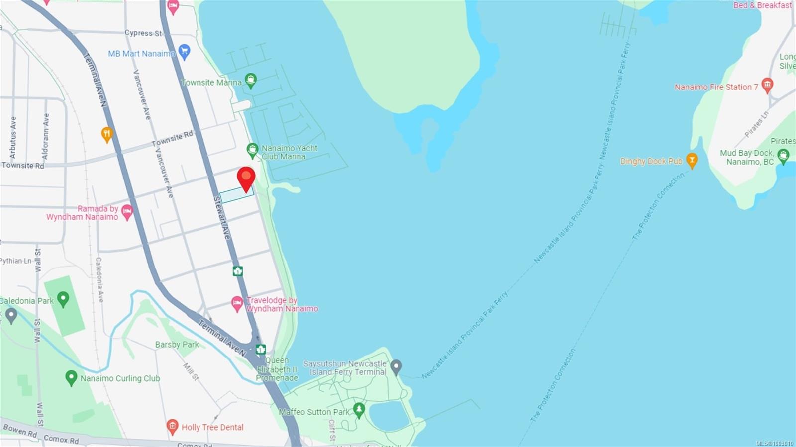 $695,000 - 360 Stewart Ave<br>British Columbia, V9S 4C4