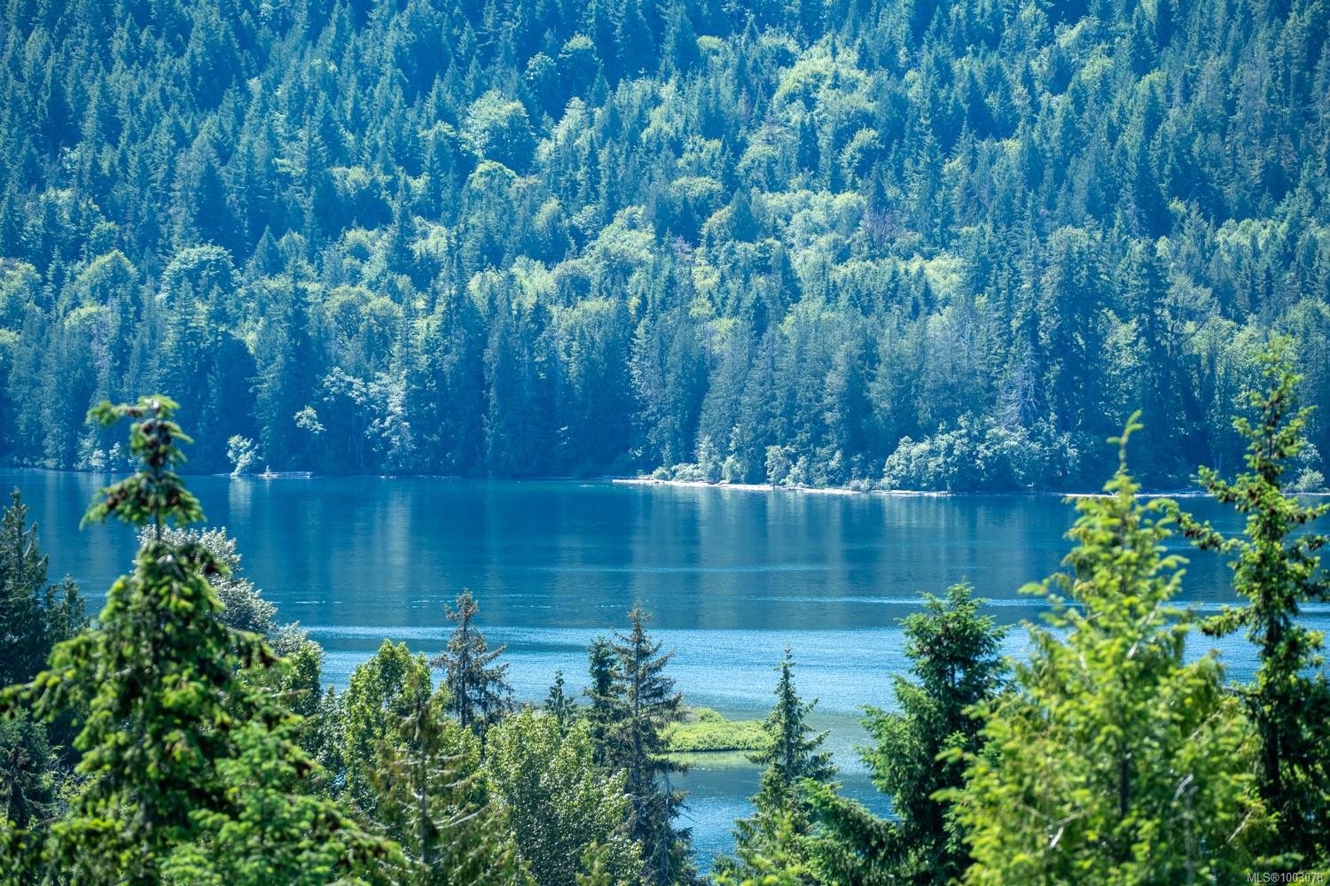 $934,000 - 7454 Teal Crt<br>British Columbia, V0R 2G1