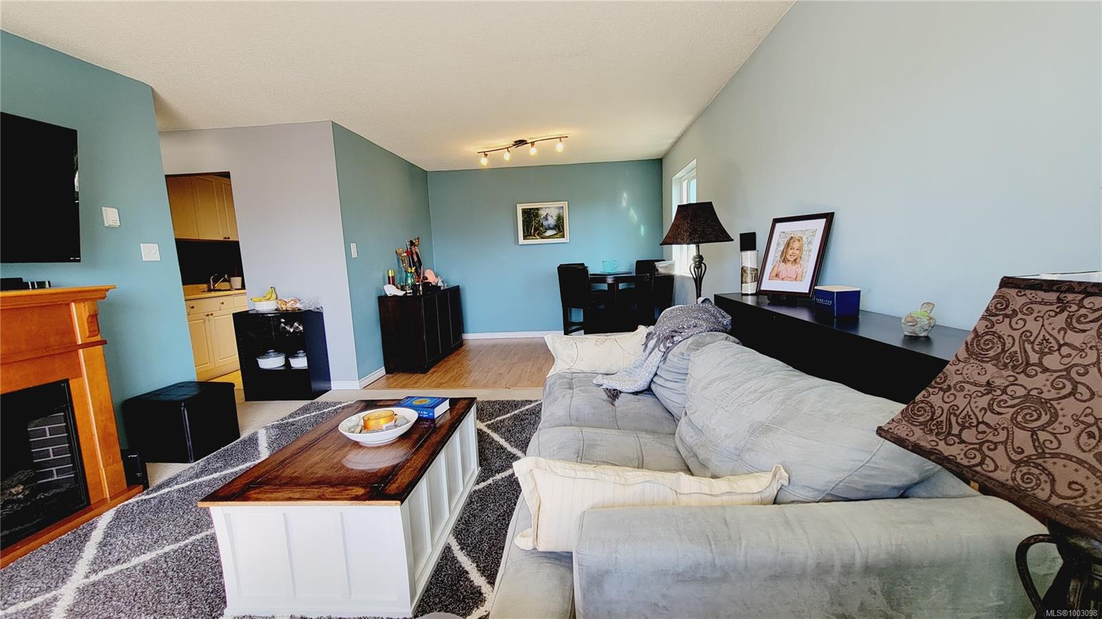 $279,000 - 175 Centennial Dr<br>British Columbia, V9N 7M4