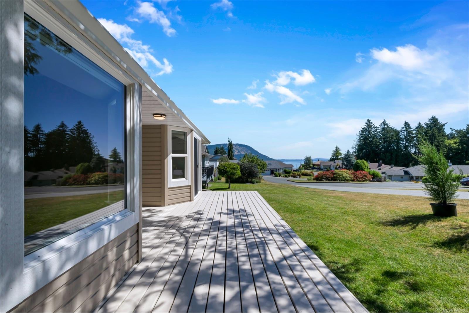 $995,000 - 3597 Arbutus Dr<br>British Columbia, V0R 1L1