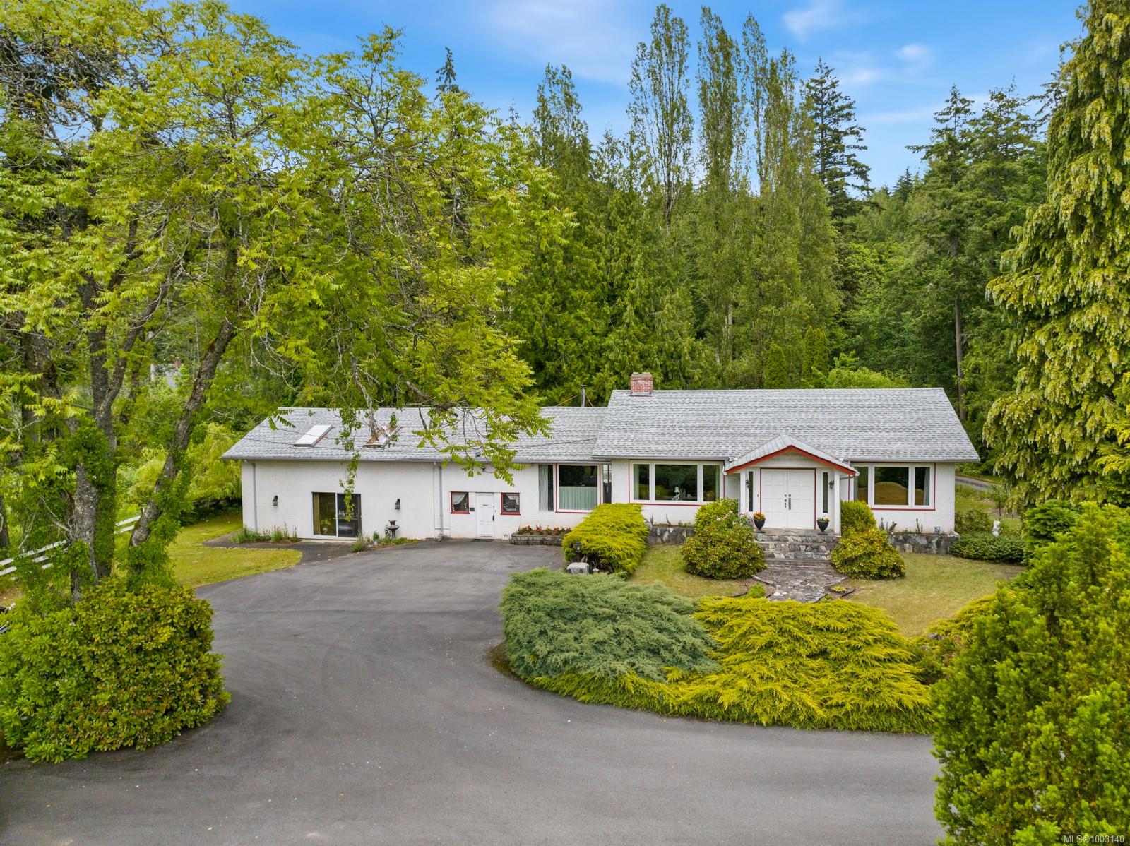$995,000 - 3367 Trans Canada Hwy<br>British Columbia, V0R 1L7