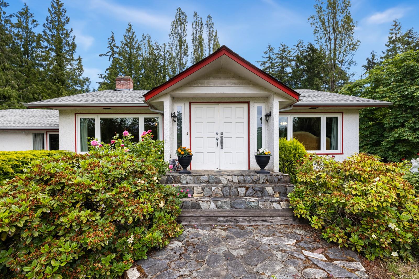 $995,000 - 3367 Trans Canada Hwy<br>British Columbia, V0R 1L7