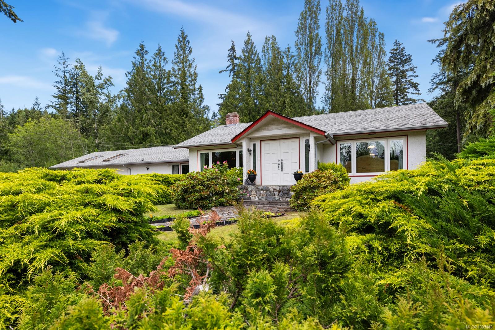 $995,000 - 3367 Trans Canada Hwy<br>British Columbia, V0R 1L7