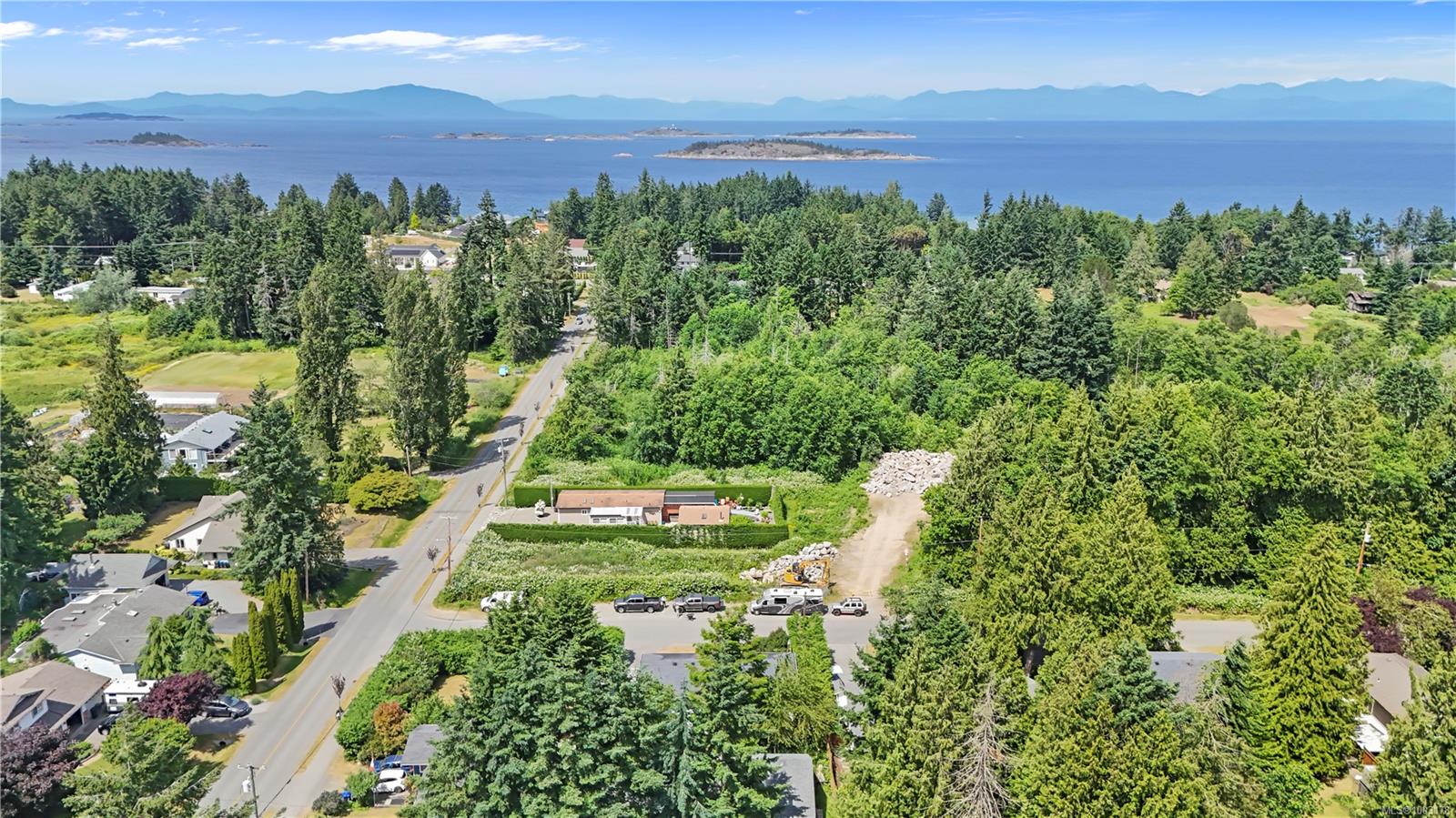 $749,900 - 7361 Lynn Dr<br>British Columbia, V0R 2H0