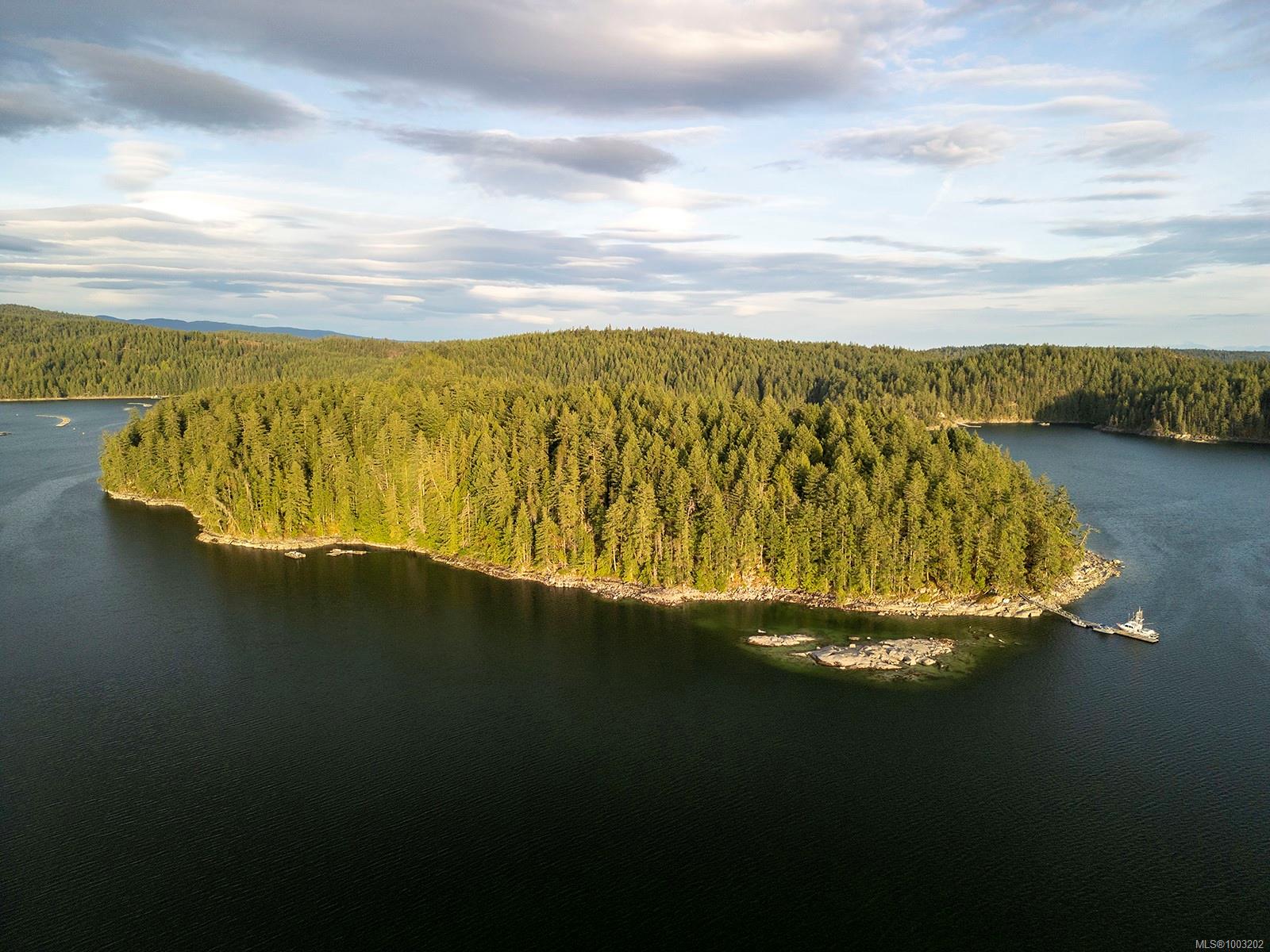 $6,000,000 - 0 Tan Island<br>British Columbia, V0P 1Z0